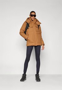 Columbia LONGHORN RIDGE™ INSULATED JACKET - Zimní bunda - camel brown