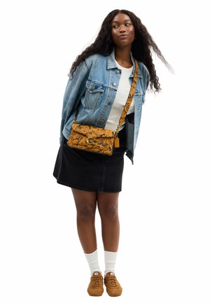 COACH, TABBY SHOULDER BAG 26 WITH GRAFFITI PRINT . - Sac à main - z ochre multi