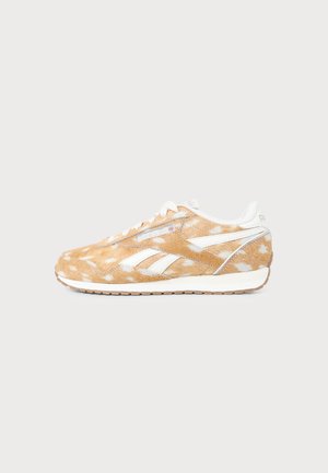 Reebok Classic, CLASSIC AZ - Маратонки - doe/chalk/gum
