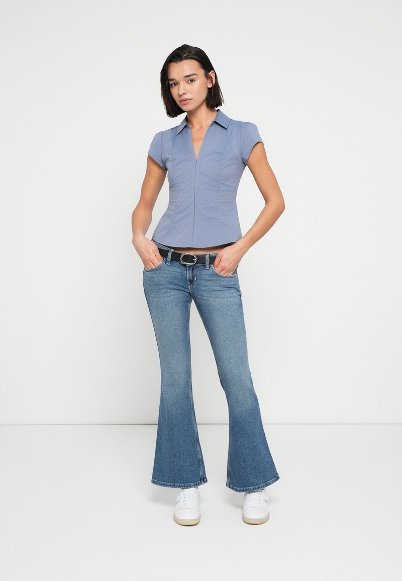 flared jeans size in hollister jeans
