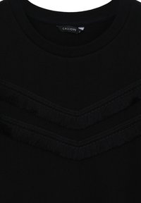 Maglione nero con due righe a zigzag di frange sul davanti, scollatura rotonda e polsini e orlo a costine.