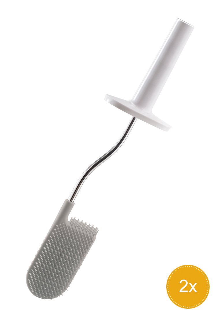 Dubbelpack schoonmaakborstels met flexibele grijze rubberen hoofden en een witte kunststof handgreep, met zachte haren en een ergonomisch ontwerp.