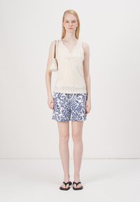 Thumbnail Image 2