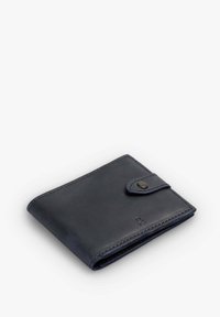 Donkerblauwe leren portemonnee met een drukknopsluiting, met een gestroomlijnd ontwerp en zichtbare stiksels. Compacte vorm met een gladde textuur.