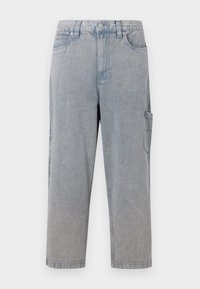 Lichtblauwe denim cargobroek met een rechte snit, voorzien van vo pockets en een zijzak, en een soepele, licht vervaagde textuur.