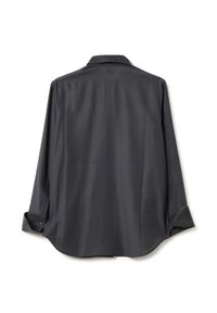 Donkergrijze shirt met lange mouwen, met knopen bij de manchetten en een klassieke kraag; zachte textuur, iets gebogen zoom en naadloos achterontwerp.