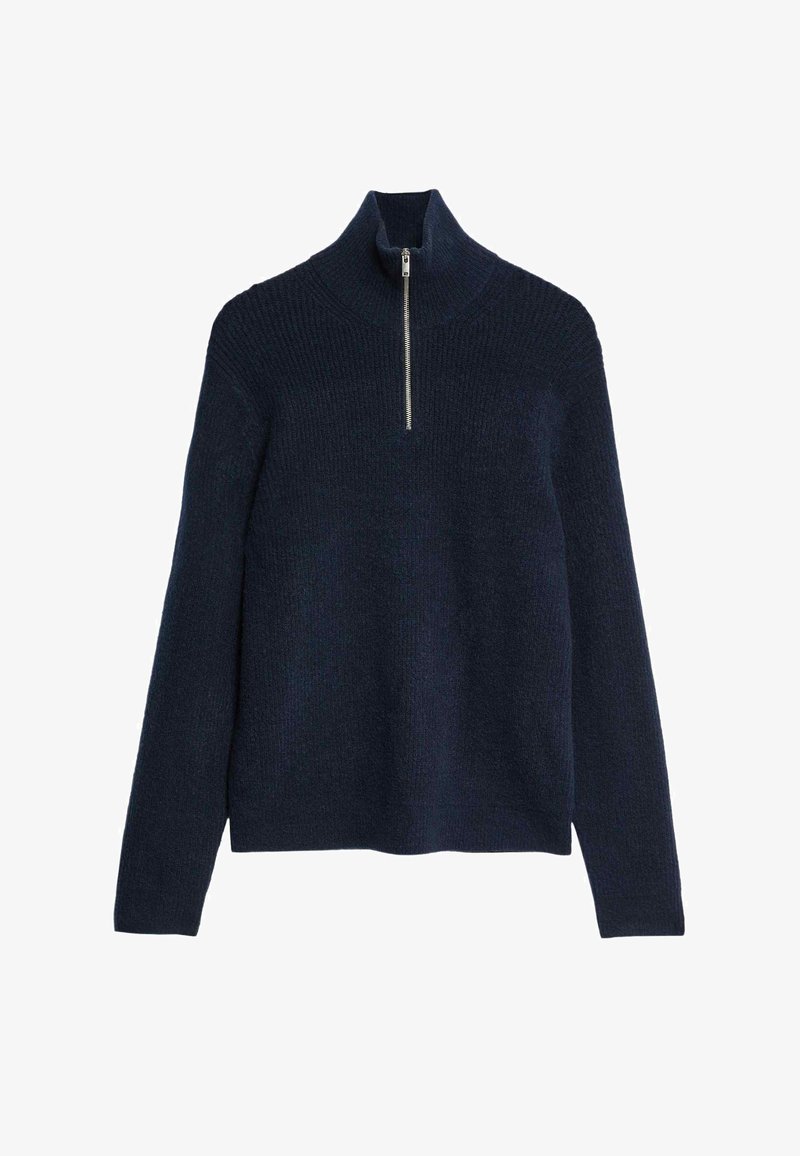 Námořnický pulovr s vysokým límcem, který má čtvrtový zip, žebrovanou strukturu a dlouhé rukávy. Měkký pletený materiál.