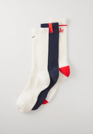 3 PACK  - Sports socks - sail/midnight navy/picante red