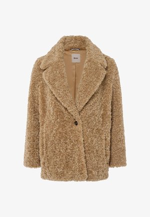 Beige nepbontjas met een gestructureerde afwerking, grote notch-kraag en een enkele knopen sluiting. Gevoerde binnenkant voor comfort.