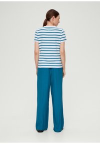 s.Oliver BLACK LABEL EN STRETCH - T-Shirt print - petrol