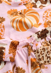 Unselected, pink pumpkin