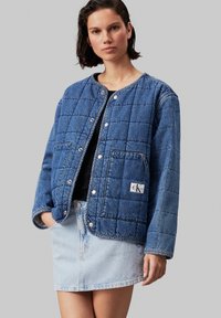 Calvin Klein Jeans LINER - Bomber jakna - denim medium