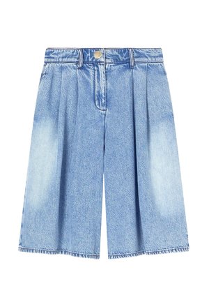 Hellblaue, hoch taillierte Jeansshorts mit Falten, Gürtelschlaufen, Vorderknopf und ausgebleichten Stellen an den Oberschenkeln.