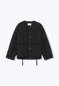 Veste noire matelassée avec un col rond, des boutons-pression, deux poches avant et un ourlet à cordon de serrage. Présente un motif en diamant texturé.