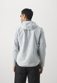 Jack Wolfskin BORNBERG HOODY - Softshell-jope - cool grey