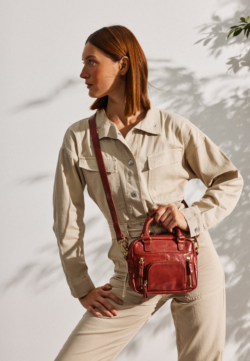 nat & nin MACY - Kabelka - brick red