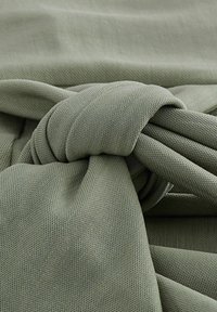 Next TIESIDE SLEEVELESS REGULAR FIT - Jerseyklänning - khaki green