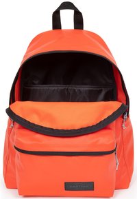 Eastpak DAY PAK'R - Ryggsäck - tarp tasty