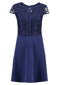 Abito blu navy con corpetto in pizzo e maniche corte, caratterizzato da una gonna in tessuto liscio e un dettaglio di bottoni al centro.