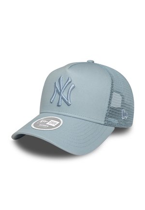 Light blue cap with a front logo in the same shade, mesh sides, and a curved brim. Features a sticker with brand and care information.