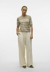 Vero Moda VMSABA  - T-shirt print - silver mink