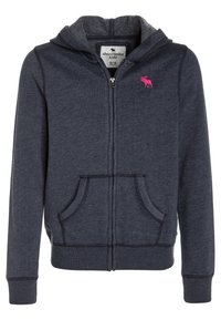 Donkergrijze kinder-ritshoodie met voorzakken, een capuchon en een klein roos moose-logo op de borst.