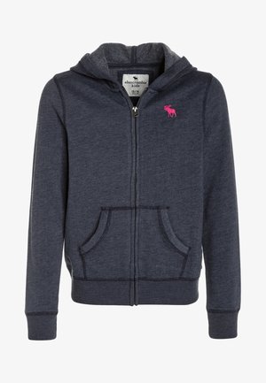 Dunkelgrauer Kinder-Zip-Hoodie mit Fronttaschen, Kapuze und kleinem rosa Elch-Logo auf der Brust.