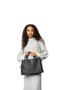 RE:DESIGNED FAFALI - Håndtasker - black