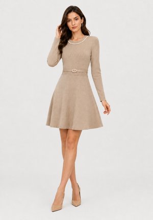 Elara, ELARA KLEID MIDIKLEID - Robe pull - beige