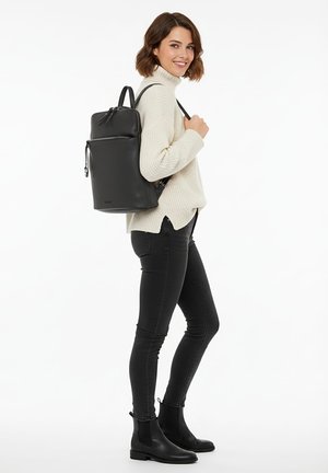 SURI FREY DEBBY - Malý batoh  - darkgrey