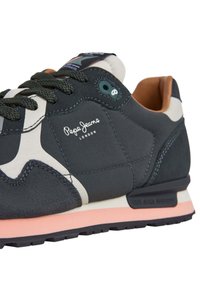 Pepe Jeans Matalavartiset tennarit - black
