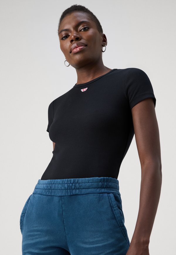 ELE - Basic T-shirt - 9xx3