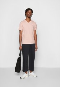 Levi's® ORIGINAL - T-shirt básica - silver pink