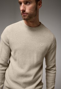 Street One MEN FEINER STRUKTUR - Jumper - beige