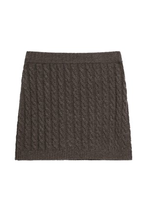 Cable-knit mini skirt in dark brown, featuring a textured pattern and a ribbed waistband for a fitted look.