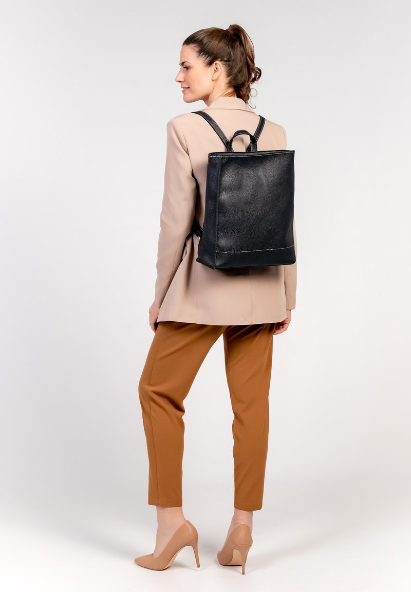 Damen Handtaschen | SURI FREY MISTY Tagesrucksack blue/blau - VL23987 Damen Handtaschen | SURI FREY MISTY Tagesrucksack blue/blau - VL23987