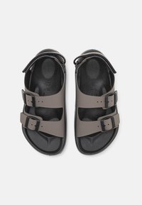 Birkenstock MOGAMI TERRA REGULAR UNISEX - Riemensandalette - apex/concrete gray