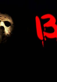 Masque de hockey blanc avec des marquages sombres et des perforations, contre un fond noir, accompagné d'un "13" rouge gouttant avec des accents sombres.
