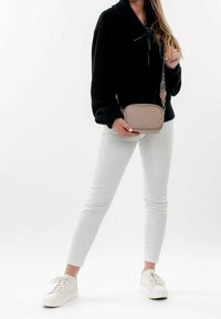 SURI FREY Borsa a tracolla - light brown