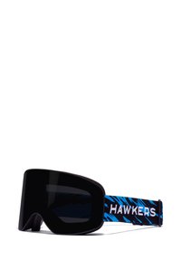 Juodi slidinėjimo akiniai su atspindinčiu objektyvu ir mėlynai juoda raštuota juosta, ant kurios yra balta "HAWKERS" logotipas.