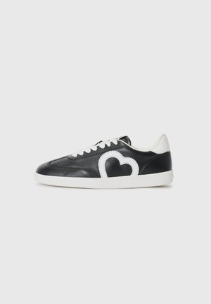 CLOUD LOVE - Trainers - black/white