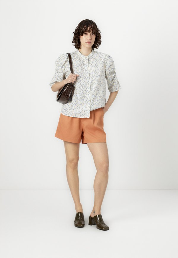 Button-down blouse - birch3