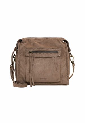 Sac bandoulière en suède marron avec poche avant zippée et bandoulière réglable, doté de quincaillerie dorée et de surpiqûres visibles.