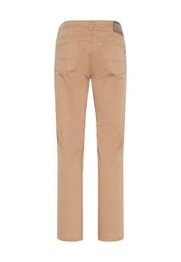 Beige Baumwollhosen mit geradem Bein Design und Gesäßtaschen. Sie verfügen über eine dezente Textur und ein kontrastierendes Taillenlabel.
