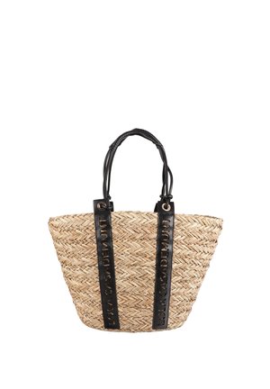 Bolso tote de paja tejido con dos asas negras y tiras negras verticales con el texto en relieve "LOLA CASADEMUNT".