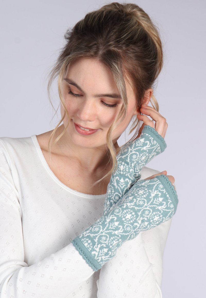 seasalt fingerless gloves