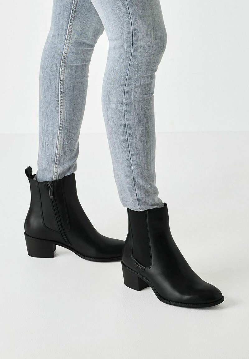 Tamaris CHELSEA - Botine clasice - black leather