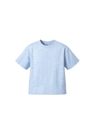 Maglietta azzurro chiaro a maniche corte con scollo rotondo e motivo di testo verticale sottile sulla parte anteriore.