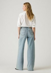 Levi's® WIDE LEG - Vaqueros a campana - headwinds ahead