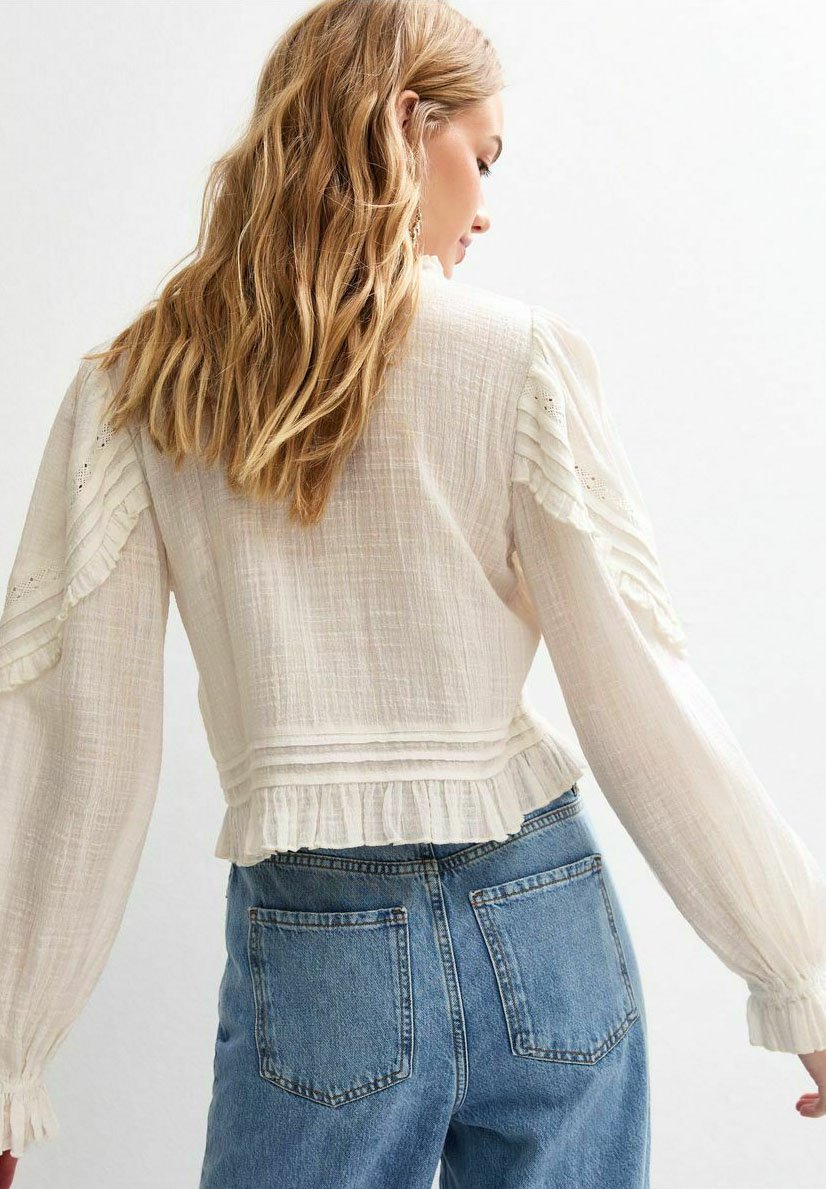 トップス pintuck cropped blouse New Look PINTUCK LONG SLEEVE CROP - Blouse - off white/off-white